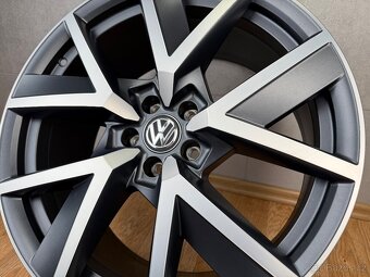 Originál kola R20 Volkswagen Touareg matné - 4