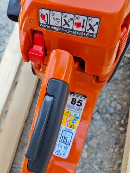Husqvarna 450 motorova pila zaruka - 4