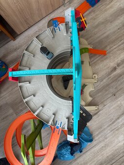 HotWheels garáž velká - 4