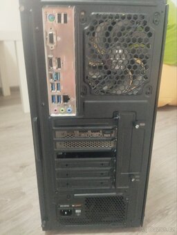 Herní počítač - 4