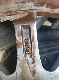 Prodám ALU kola s letním pneu na Toyotu Corolla - 4