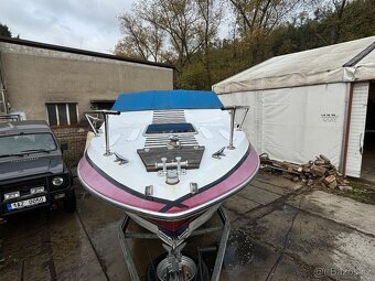 Bayliner Invader 4.3 mercruiser kajutový člun + vlek - 4