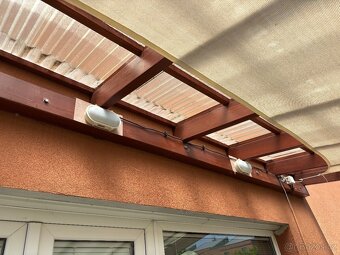 Dveřená pergola-ca.3,7 x 4,1 m, markýza, osvětlení, plachta - 4