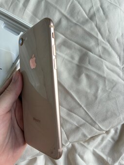 iPhone 7 – nepoškozený stav, 32 GB, baterie 86 % - 4
