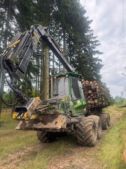 John deere 810D - 4