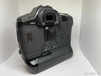 Canon EOS 1 HS - 4