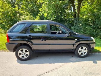 Kia sportage 2.0 CRDI 4X4 NOVÁ STK TAŽNÉ ZAŘÍZENÍ 2xKlič - 4