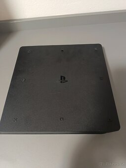 PlayStation 4 - 4