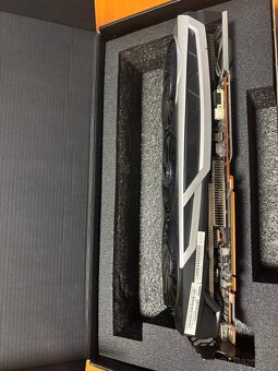 Saphire Nitro+ RX6700 XT 12gb - 4