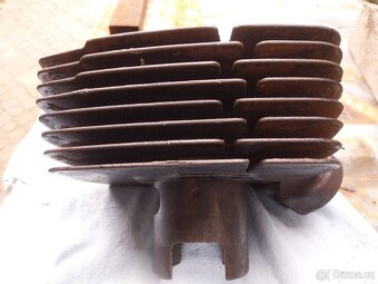 Válec  ČZ 175/477 - 4