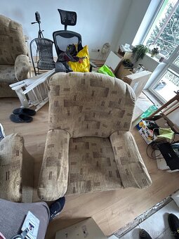 Gauč se dvěmi křesly - 4