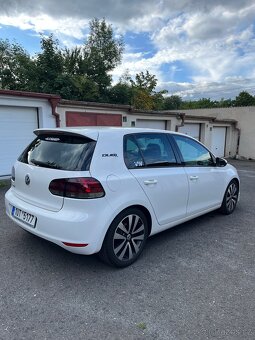 Volkswagen Golf VI 1.6 MPI - 4