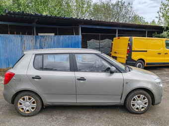 Śkoda Fabia 1.2 Htp   2009    58000km  44kW - 4