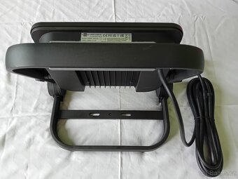 REFLEKTOR LED 220-240V s výkonem 100 W - 4