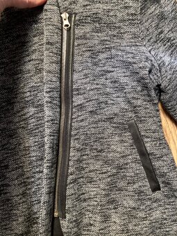 Žíhaný krátký kabátek/sako Vero Moda (40/42) - 4