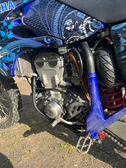 Yamaha yzf 450 2005+oblečení a helma - 4