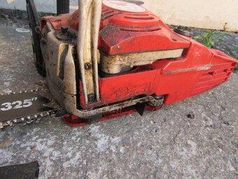 Nabízím motorovou pilu Hecht 950. Motor naskočí po chvilce c - 4