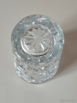 Váza lisovaná, 15 cm - 4