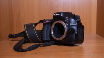 Nikon D5100 + 2 objektivy a příslušenství - 4
