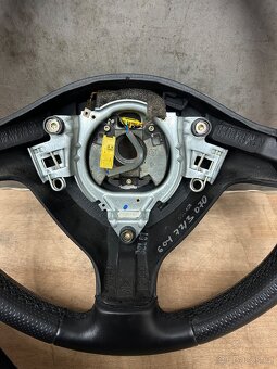 Volant - 4