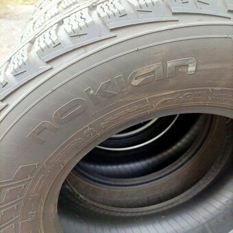15" C PNEU – 215/70/R15 C – ZIMNÍ - NOKIAN  Pneumatika: 215 - 4