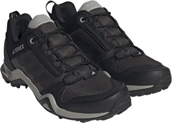 Nové turistické boty Adidas Terrex AX3, vel. Eur 40 2/3, UK - 4