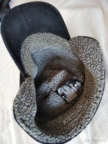 Kabáty bundy čepice šátky - 4