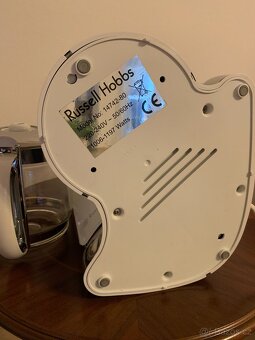 Prodam kávovar Russell Hobbs model: 14742-80 - 4