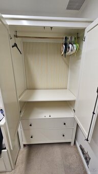 Skřiň Hemmes dřevěná bilý lak - 4