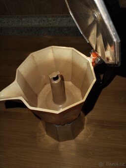 Moca konvička - 4