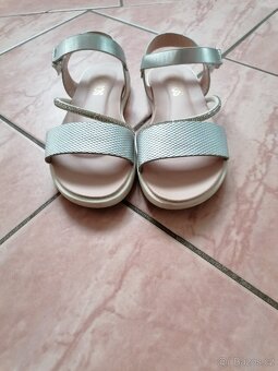Dívčí sandálky vel. 31 - 4