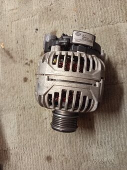 Alternátor Audi TT mk1 - 4