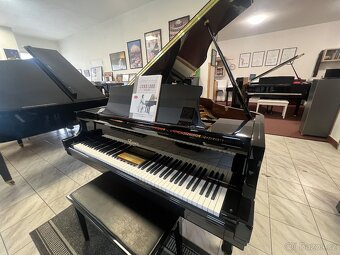 Značkový klavír ESSEX od Steinway & Sons se zárukou 5 let. - 4