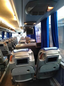MERCEDES TRAVEGO 17shd - 4