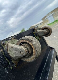 Stojan na oblečení industriální vzhled - 4