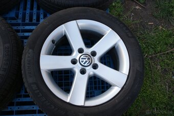 original hezka prohnuta alu kola VW letni a Audi Skoda Seat - 4