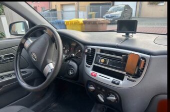 KIA RIO- funční klima, parkovací senzory a kamera, nafta - 4