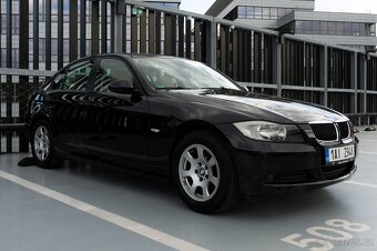 BMW (E90) 318i - 4