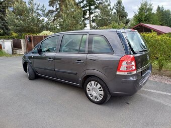 Benzínová Opel Zafira 1.8...7místné - 4