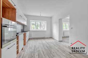 Pronájem zrekonstruovaného bytu 2+1 v rodinném domě, 69 m2,  - 4