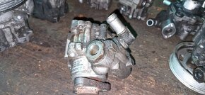 Servo pumpa servo cerpadlo audi A6 4F 4F0145155h - 4