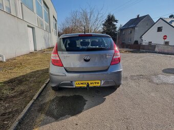 Hyundai i30 1.4i 80kw, tažné, klima - 4