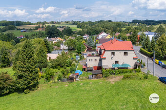 Rodinný dům s restaurací o výměře 507 m2 v obci Lískovec - 4