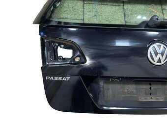 Páté dveře černá metalíza LC9X VW Passat B7 kombi r.v. 2012 - 4