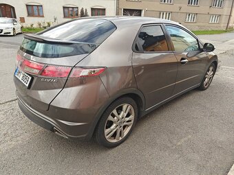 Honda Civic 1.8 i-VTEC 103 KW - 4