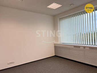 Pronájem kanceláře s parkovacím stáním, 133668 - 4