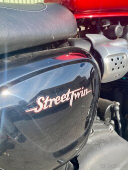 Triumph street twin 900 - 4