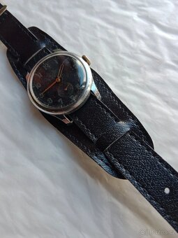 Staré, funkční, vojenské Sviss hodinky- Metro - 4