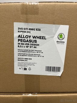 Škoda Superb R18 Originální nová sada - 4