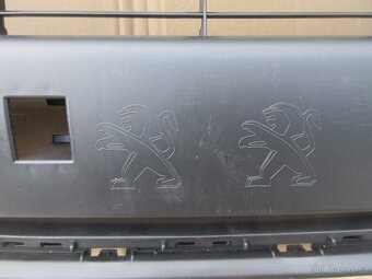 Peugeot 301 přední mřížka 9676946780 - 4